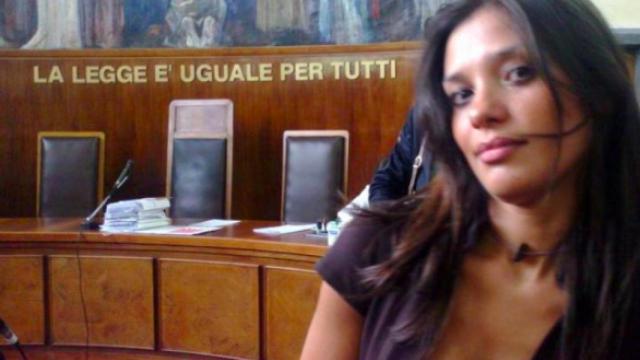 La modelo Imane Fadil, testigo contra Silvio Berlusconi, en un juzgado.