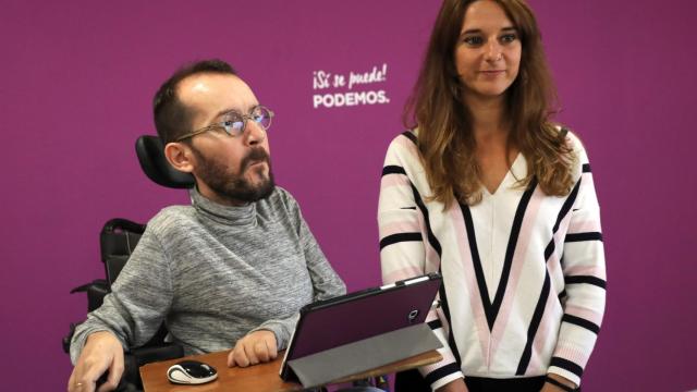 Pablo Echenique y Noelia Vera durante la rueda de prensa de Podemos.