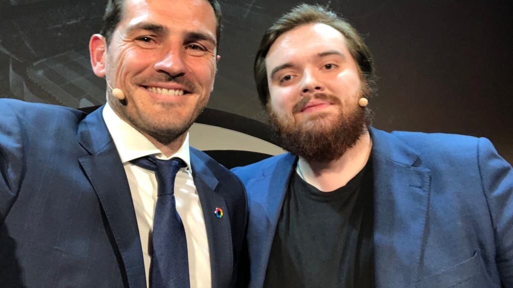 Casillas e Ibai en una gala de LaLiga. Foto: Twitter (@IkerCasillas)