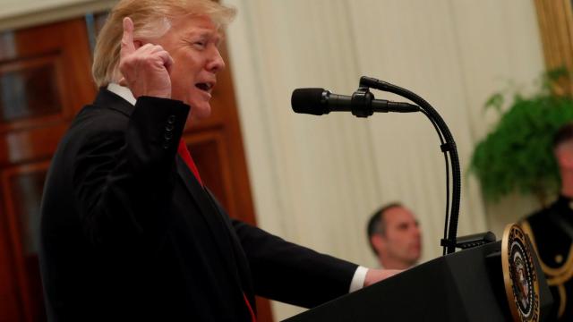 Trump dona un trimestre de su sueldo al Departamento de Seguridad Nacional