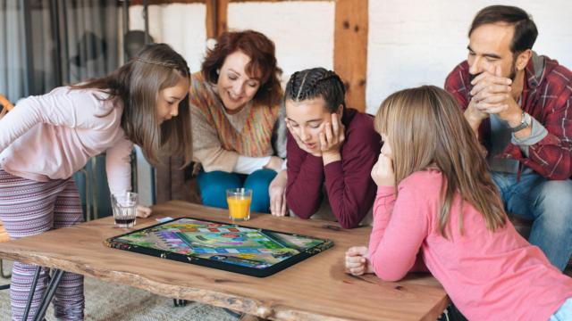 Una tablet de 21 pulgadas para juegos de mesa, así es la ARCHOS Play Tab