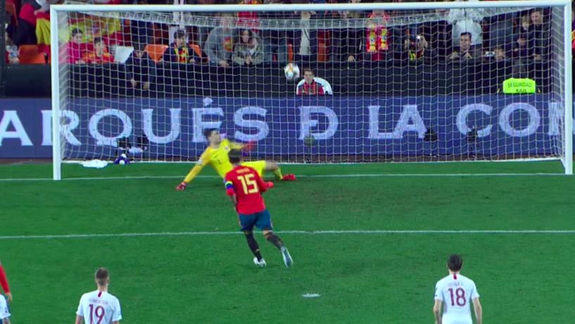 Sergio Ramos lo volvió a hacer a lo Panenka: marcó ante Noruega con su especialidad