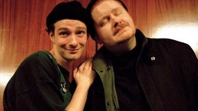 Los miembros del grupo Her's y su mánager mueren en un accidente de tráfico