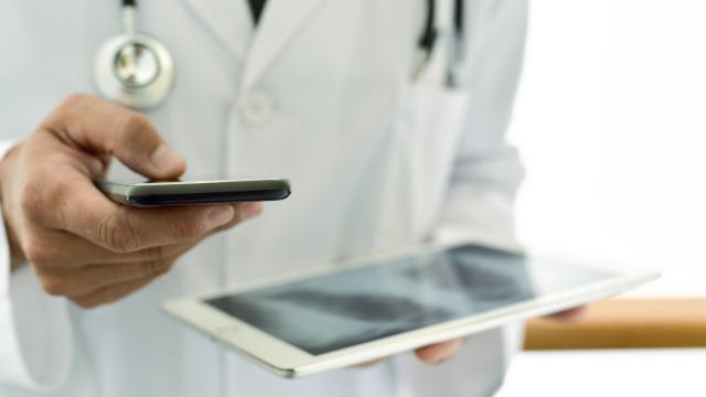 La transformación digital se pone al servicio del cuidado de los mayores en el hogar