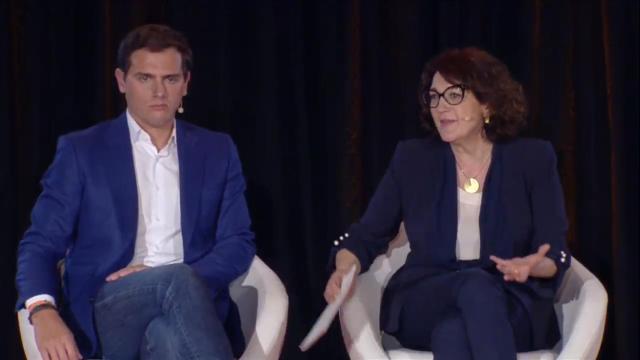 Soraya Rodríguez junto a Albert Rivera en su primer acto público con Ciudadanos.