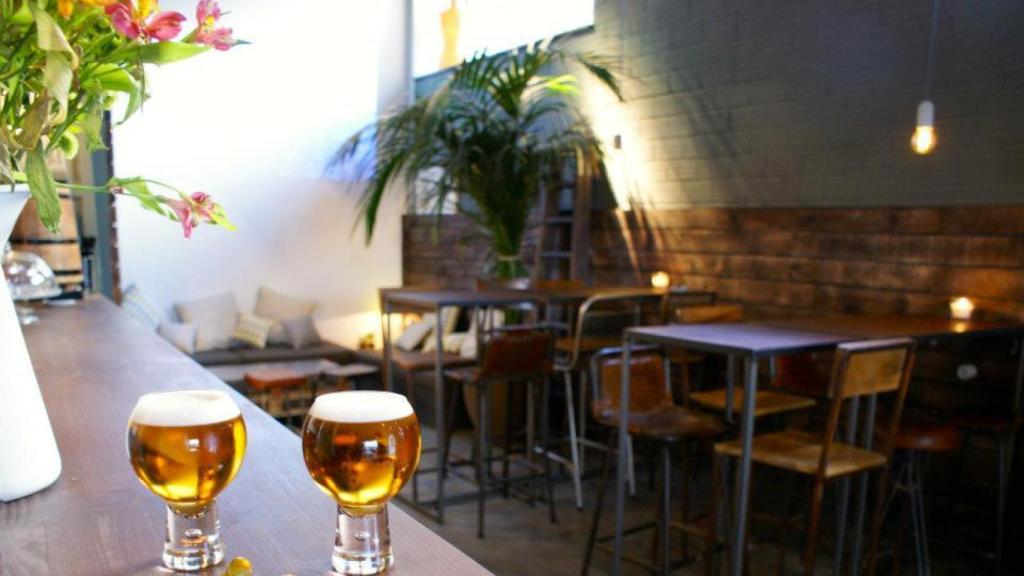 Interior del local situado en la calle paralela a San Andrés.