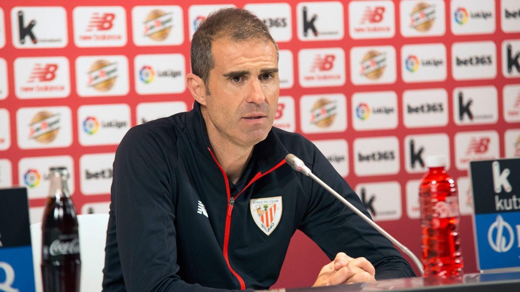 Gaizka Garitano, en rueda de prensa con el Athletic. Foto: Twitter (@AthleticClub)