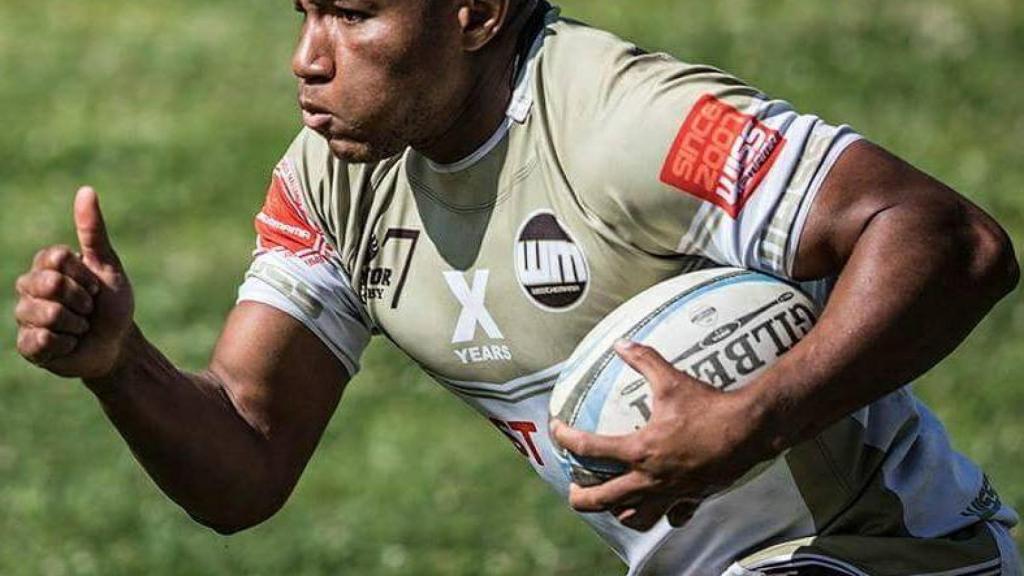 Thierry Feuteu, durante un partido. Foto: Facebook (Thierry Feuteu)