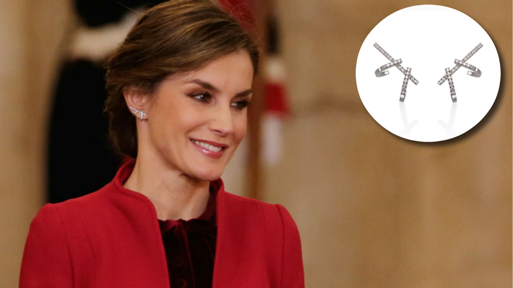 La reina Letizia en la imposición del Toisón de Oro a su hija Leonor con pendientes de Gold & Roses.