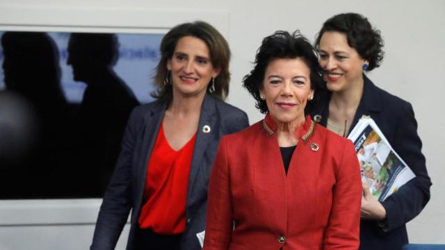 Celaá, en primer plano, Ribera y Valerio antes de la rueda de prensa del Consejo de Ministros.