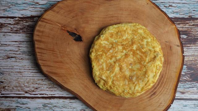 Tortilla de patatas: La receta más fácil y rápida