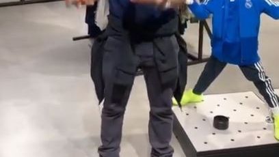 Marcelo haciendo malabares