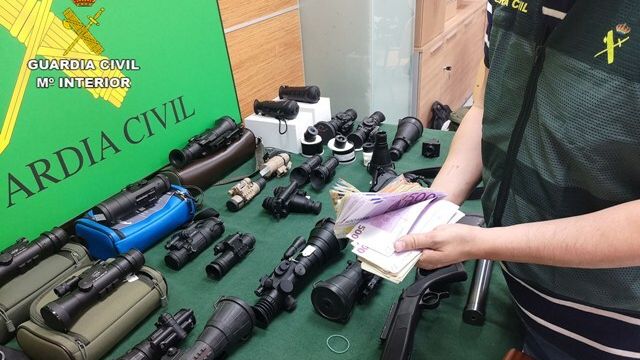 Material intervenido por la Guardia Civil en el transcurso de la operación Hedwig.