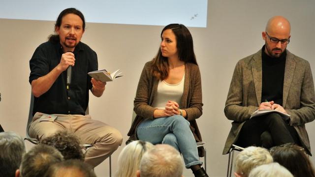Pablo Iglesias, la portavoz adjunta Ione Belarra y el secretario de Economía de Podemos, Nacho Álvarez.