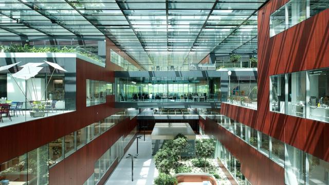 Imagen de 'El Cubo', el centro de innovación de Philip Morris en Suiza.