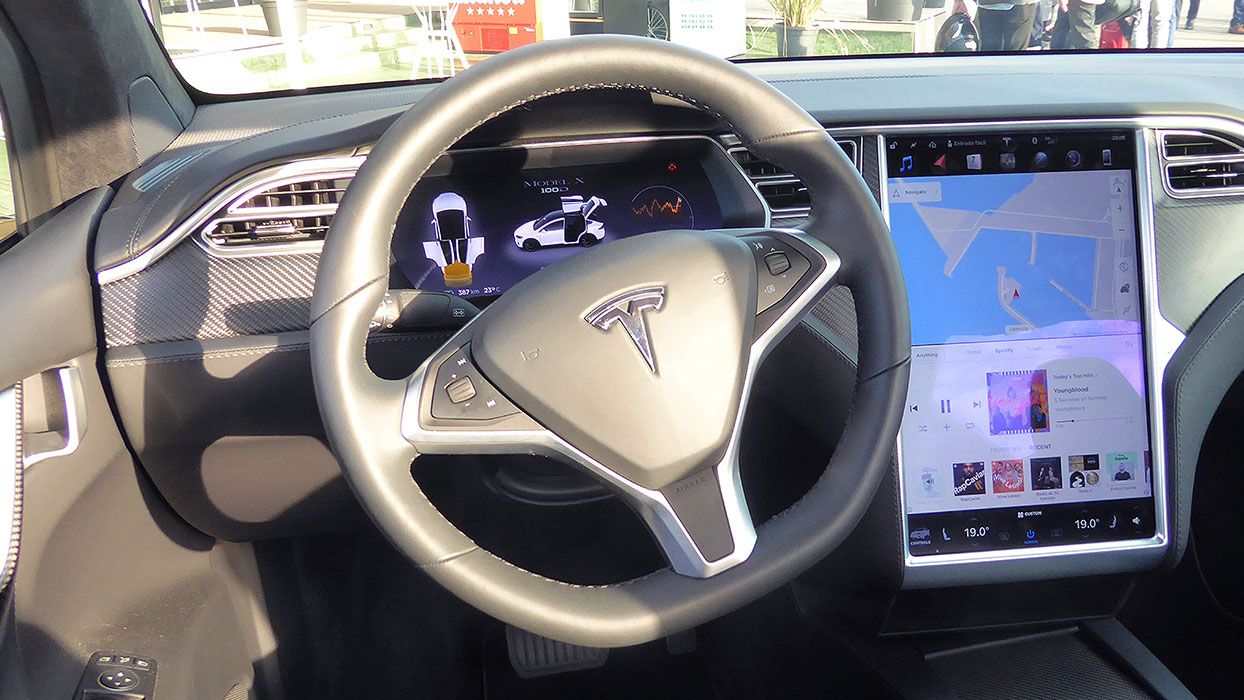 El salpicadero de un Tesla S.