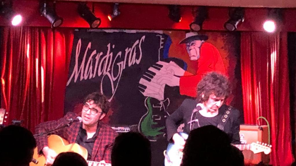 Un momento del concierto anoche en la Mardi Gras (Quincemil)