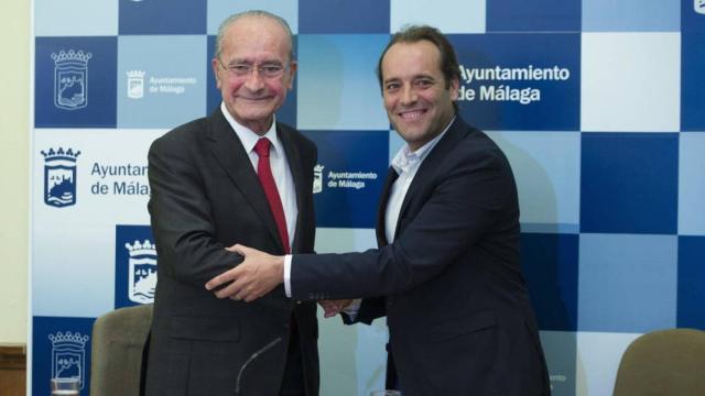 El alcalde de Málaga, Paco de la Torre, junto a Juan Cassá, portavoz de Cs.