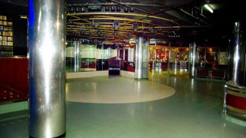 Interior de la antigua sala Ola Green, luego Moon 57 y ahora Oceánico.