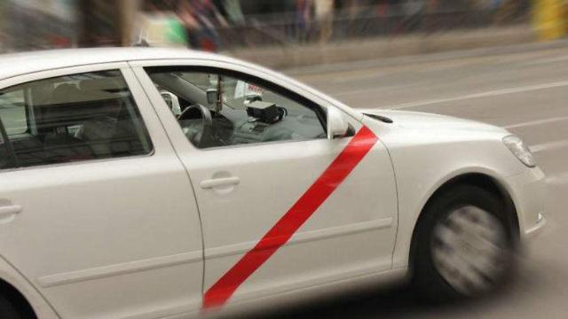 Imagen de archivo de un taxi. Foto: EFE