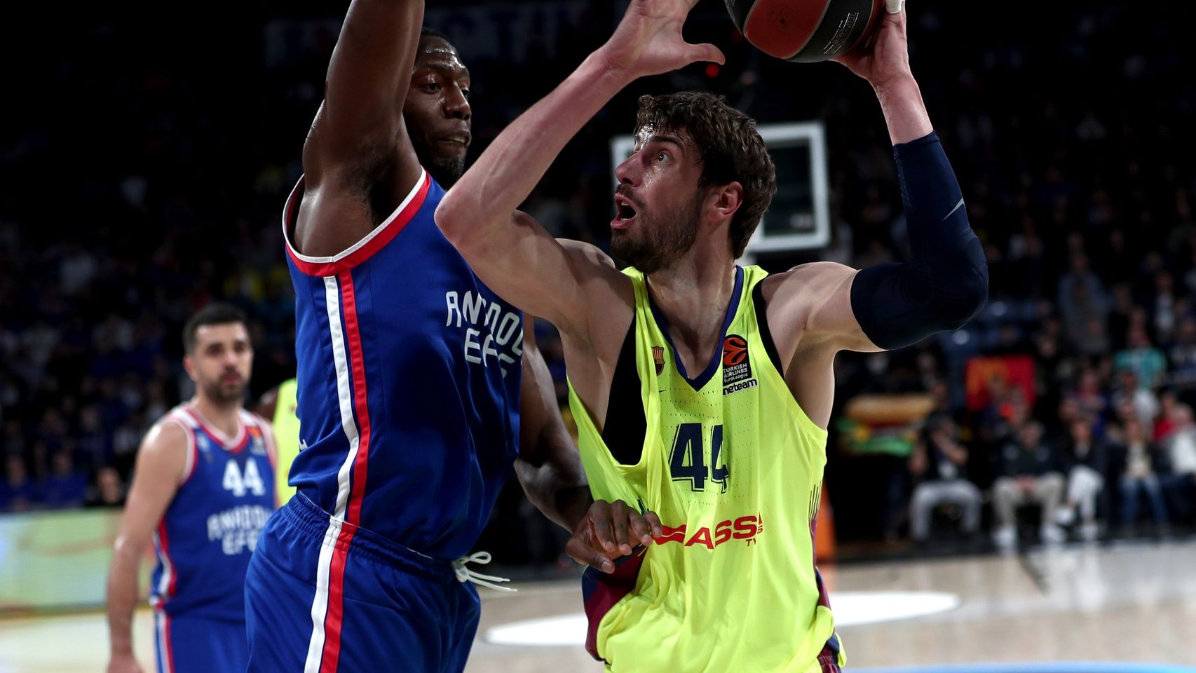 Ante Tomic, contra Anadolu Efes