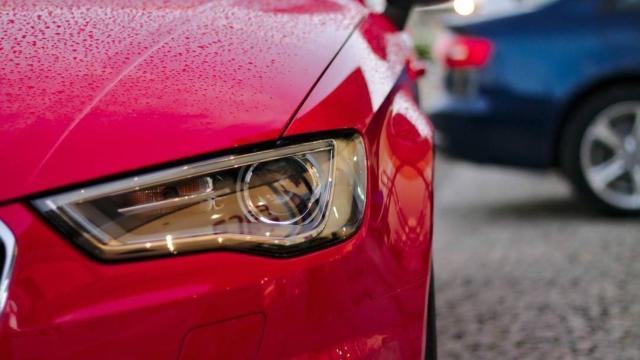 Imagen de archivo de dos vehículos.