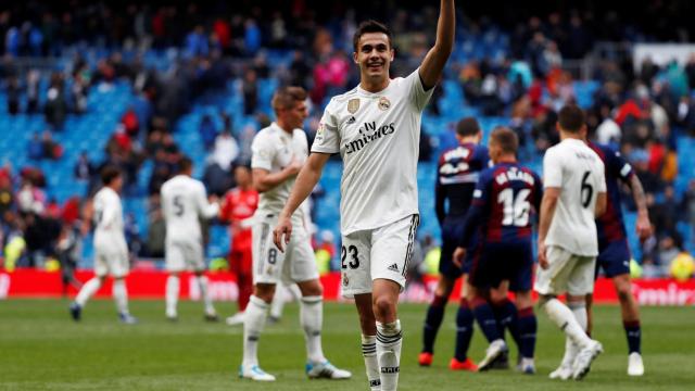 Sergio Reguilón con el Real Madrid.
