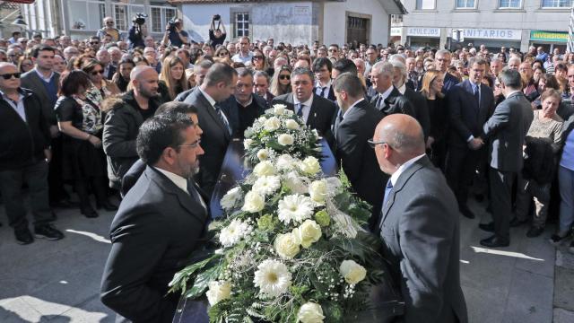 Multitudinario adiós a los jóvenes que murieron en los atentados