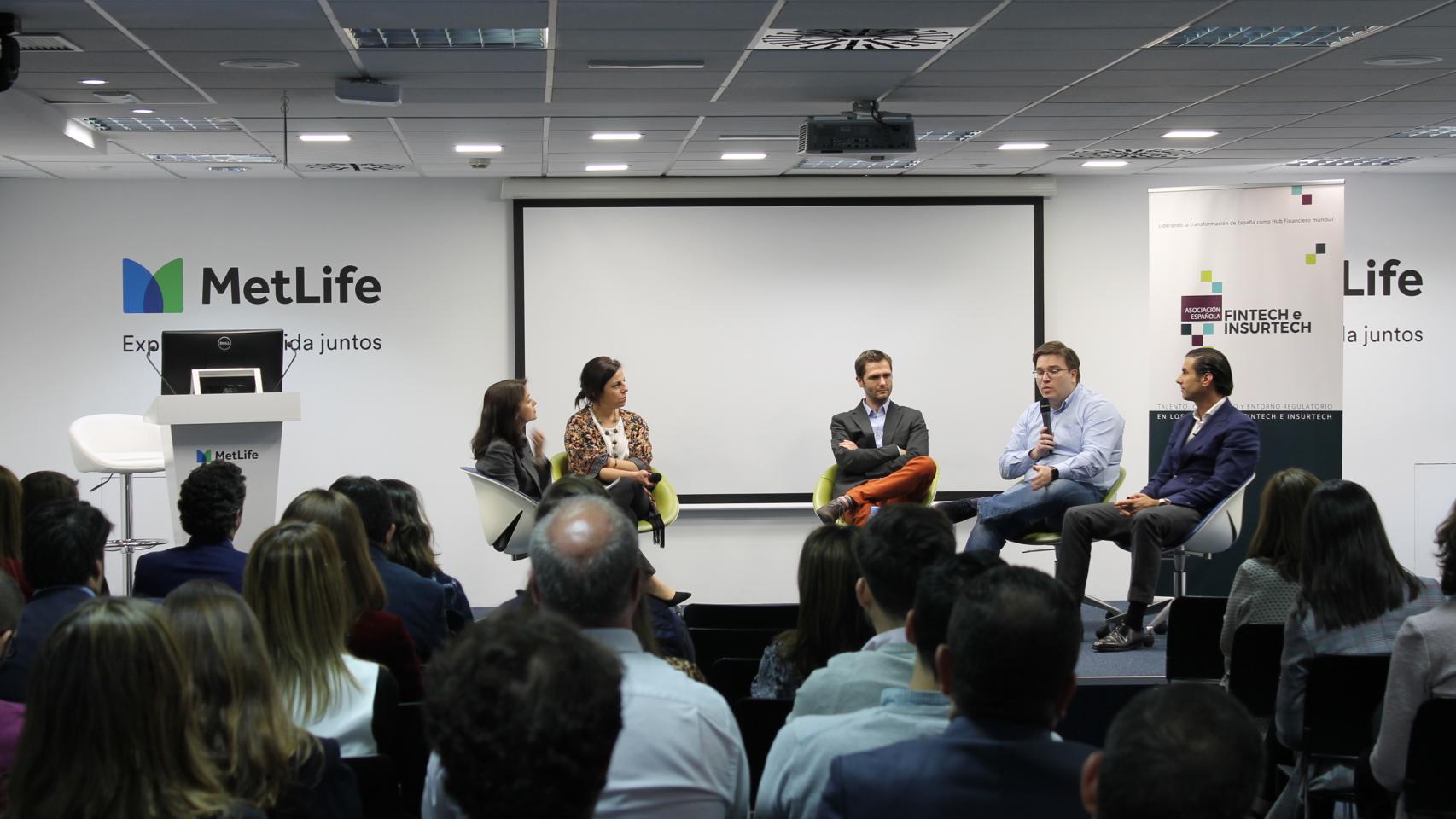 Una imagen de la mesa durante el evento de Metlife.