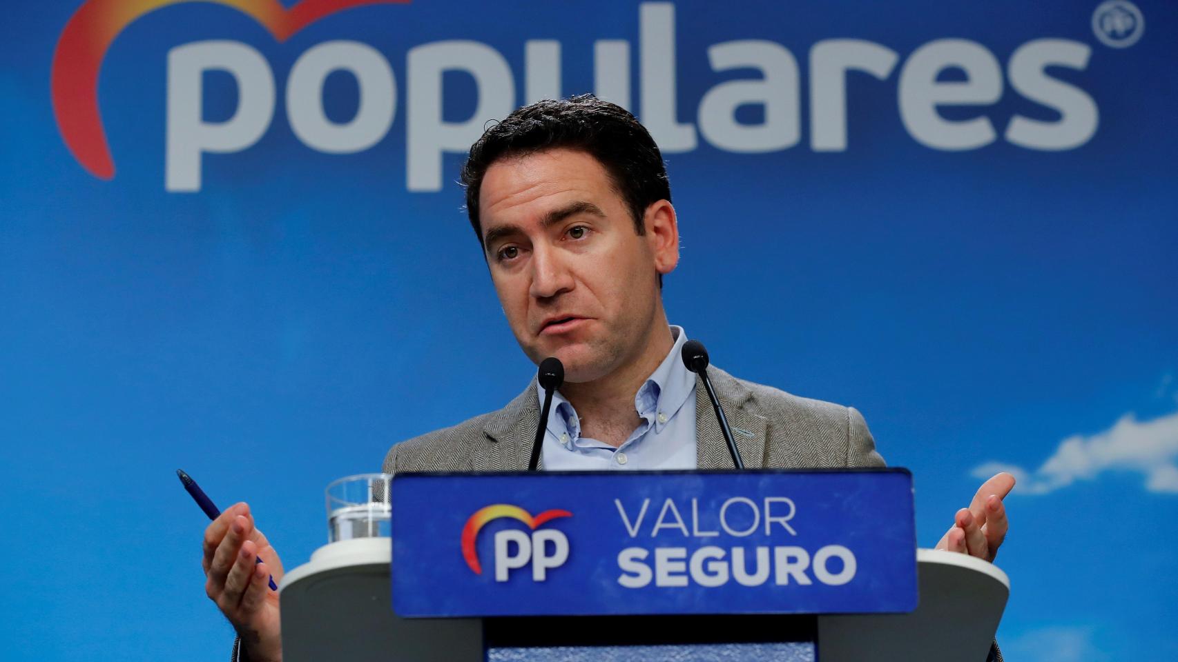 El secretario general del PP, Teodoro García Egea, en una rueda de prensa tras la debacle electoral.