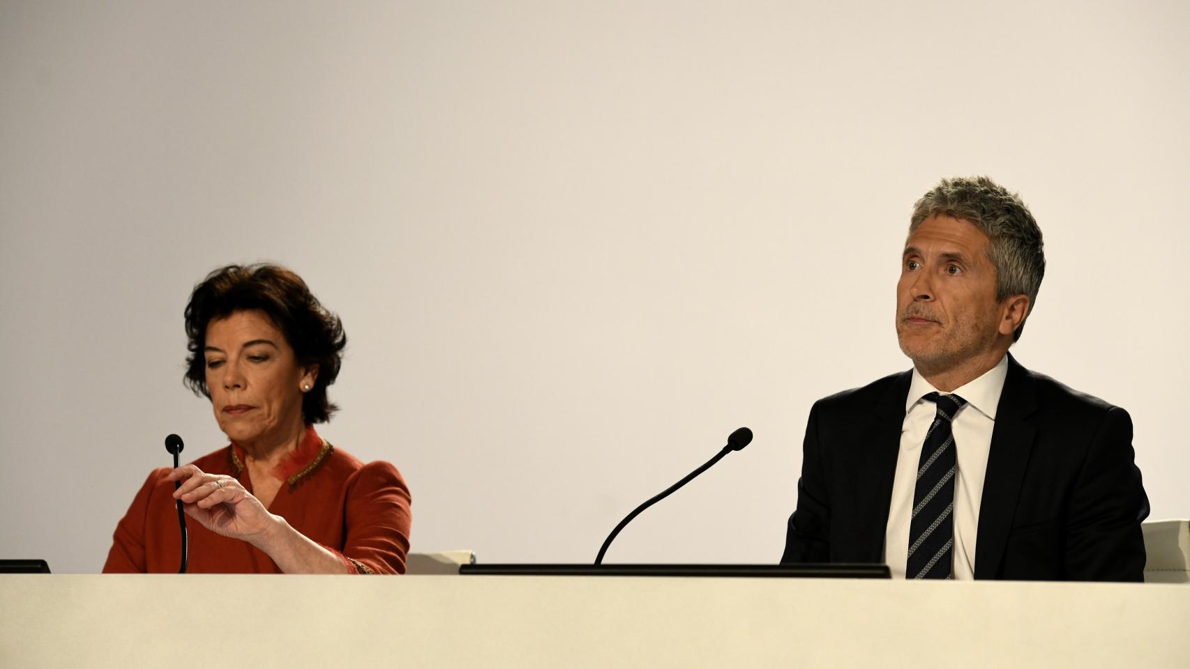 Isabel Celaá y Fernando Grande-Marlaska durante la rueda de prensa tras el Consejo de Ministros.