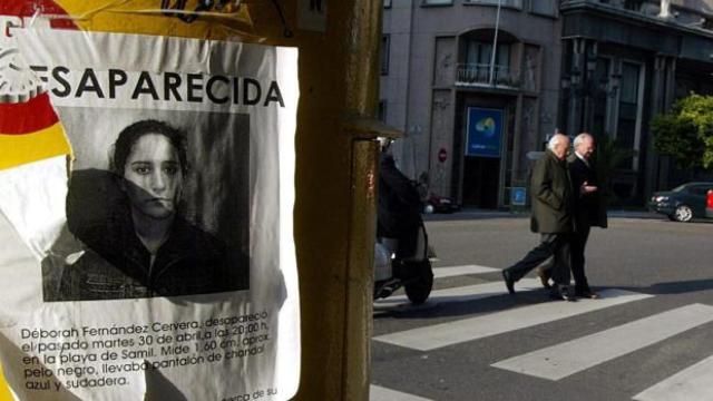 Un cartel de búsqueda de Déborah. 