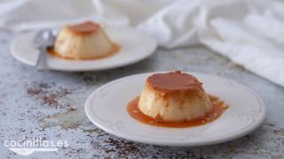 Flan de huevo casero, el infalible postre de toda la vida