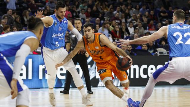 Partido de la primera vuelta entre el Movistar estudiantes y el Valencia Basket