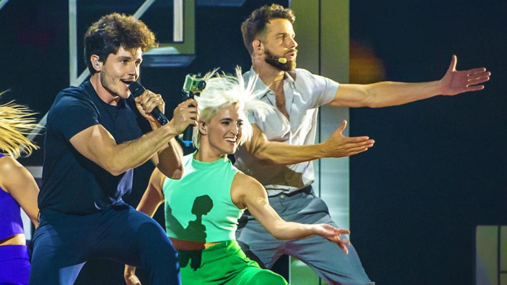 Mikel Hennet es uno de los coristas de Miki (RTVE)