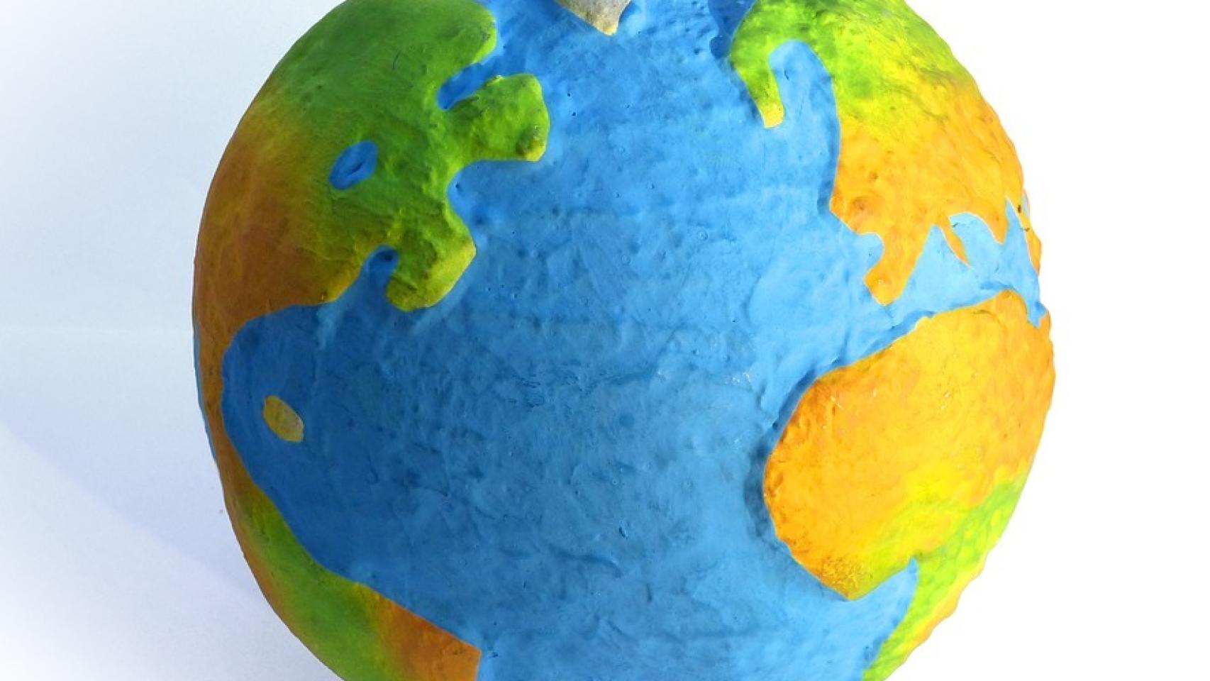 Explora el mundo creativo utilizando papel maché