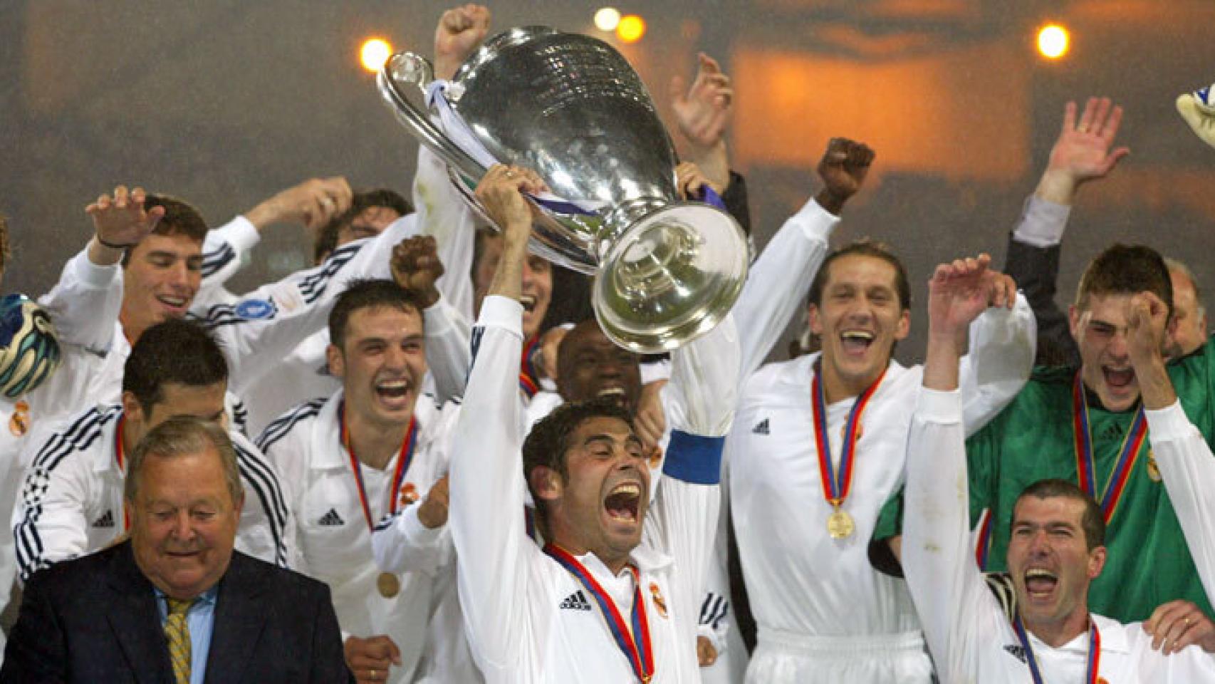 Los jugadores del Real Madrid levantan la novena Champions en Glasgow