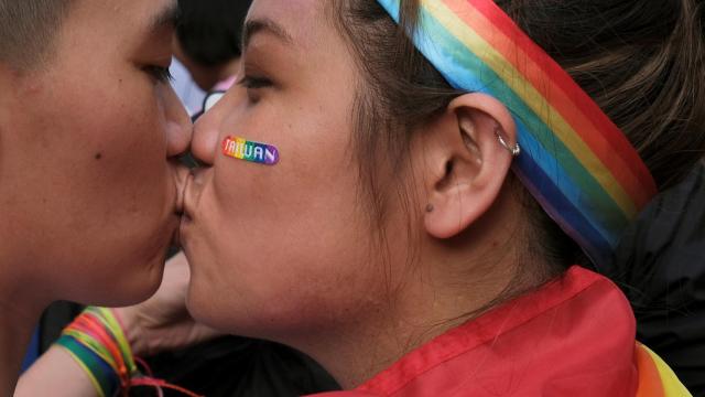 2019-05-17T085003Z_1821124229_RC182F542CA0_RTRMADP_3_TAIWAN-LGBT