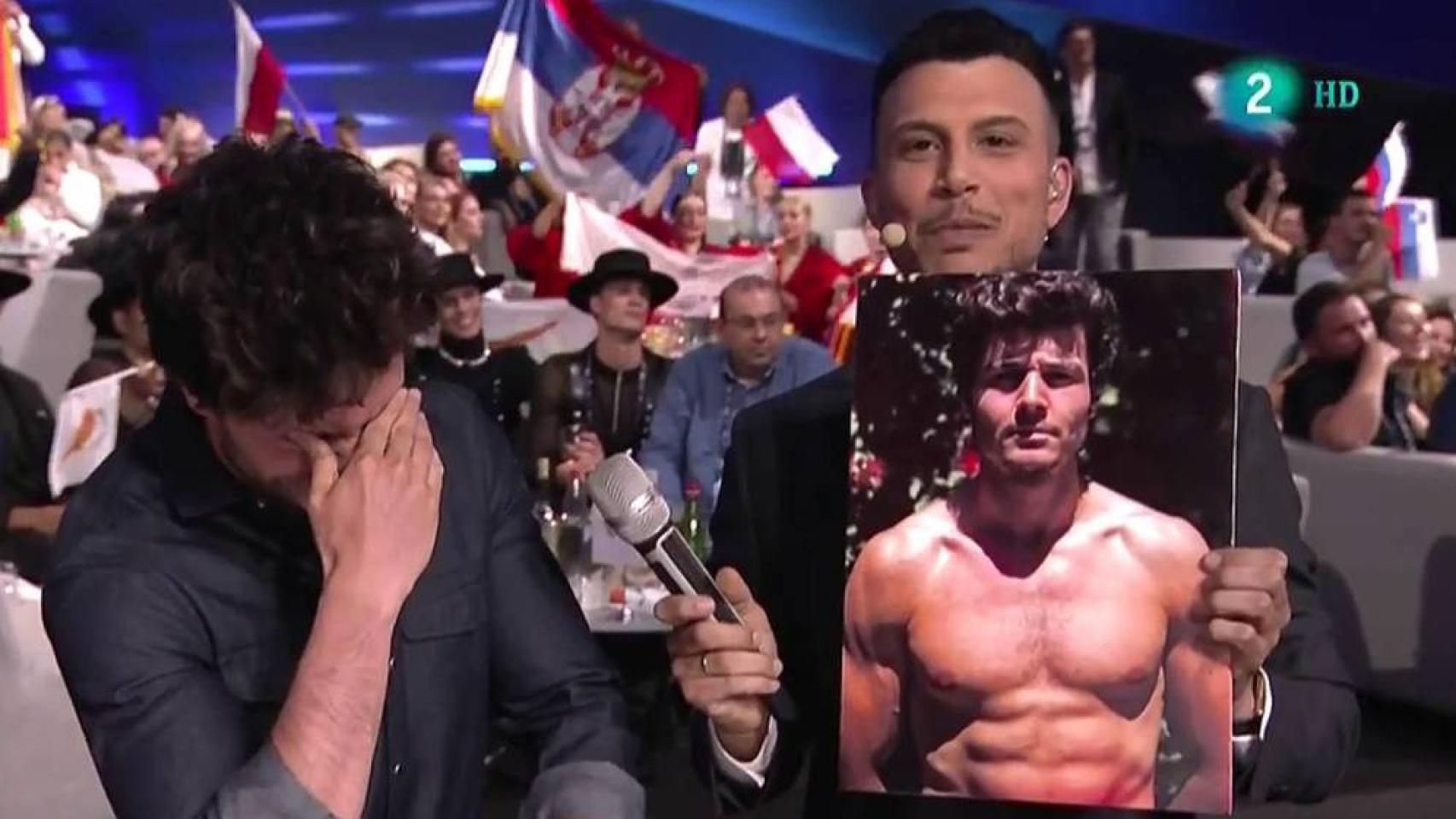 Miki en la primera semifinal de Eurovisión.