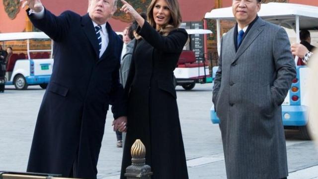 El presidente de Estados Unidos y la primera dama, Donald y Melania Trump, junto al presidente chino, Xi Jinping.