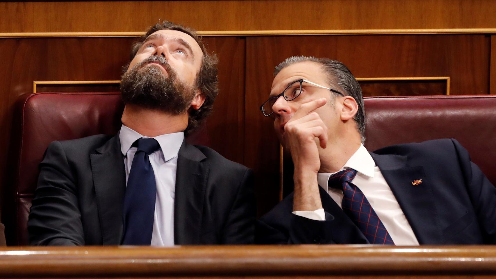 Los diputados de Vox Iván Espinosa de los Monteros y Javier Ortega Smith.