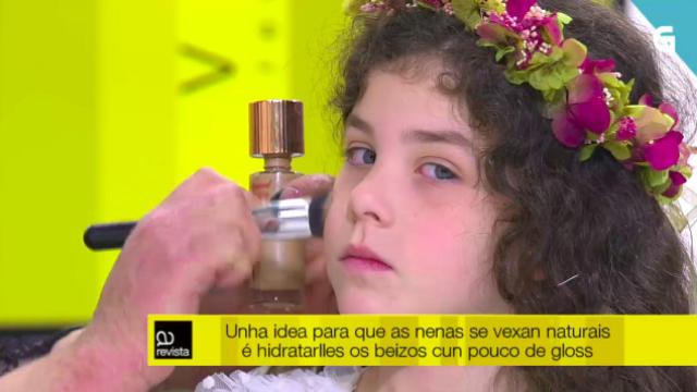 En el rótulo recomiendan 'gloss' para que las niñas se vean naturales
