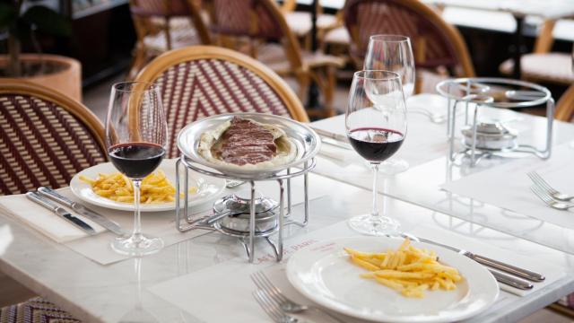 L’Entrecote Café de París, muchas veces imitado, nunca igualado