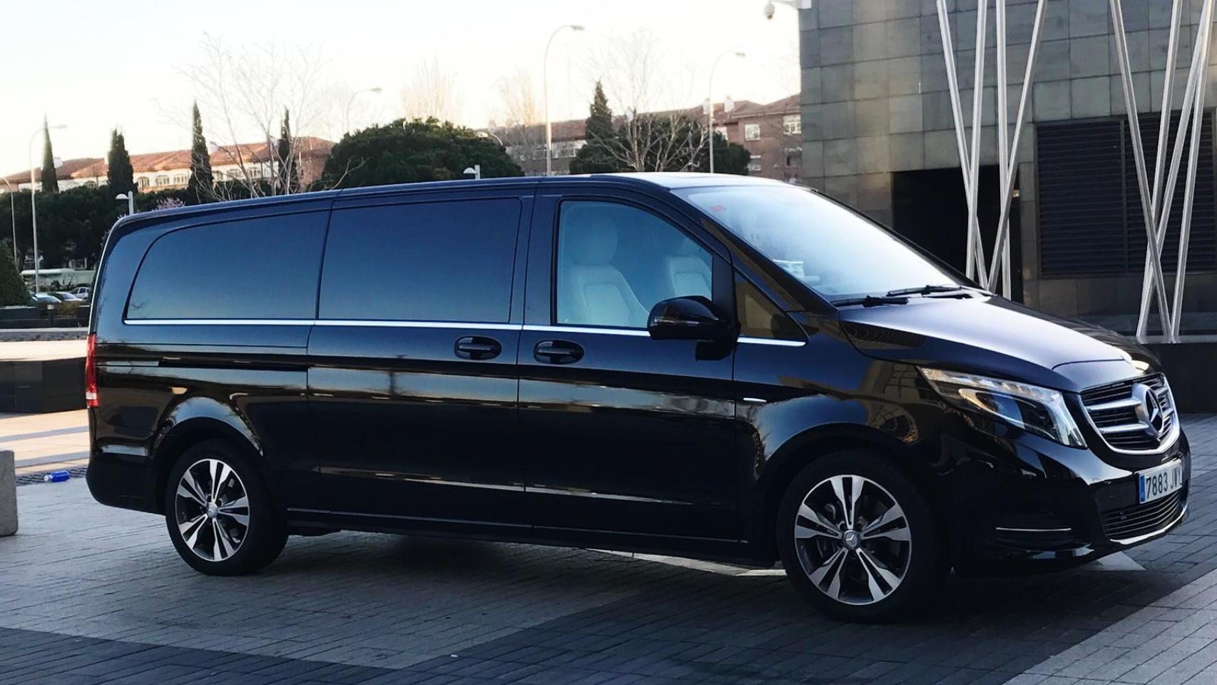 Vehículo de VTC de Gran Turismo en Madrid.