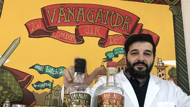 Etiquetar, la actividad favorita (ejem) de Enrique