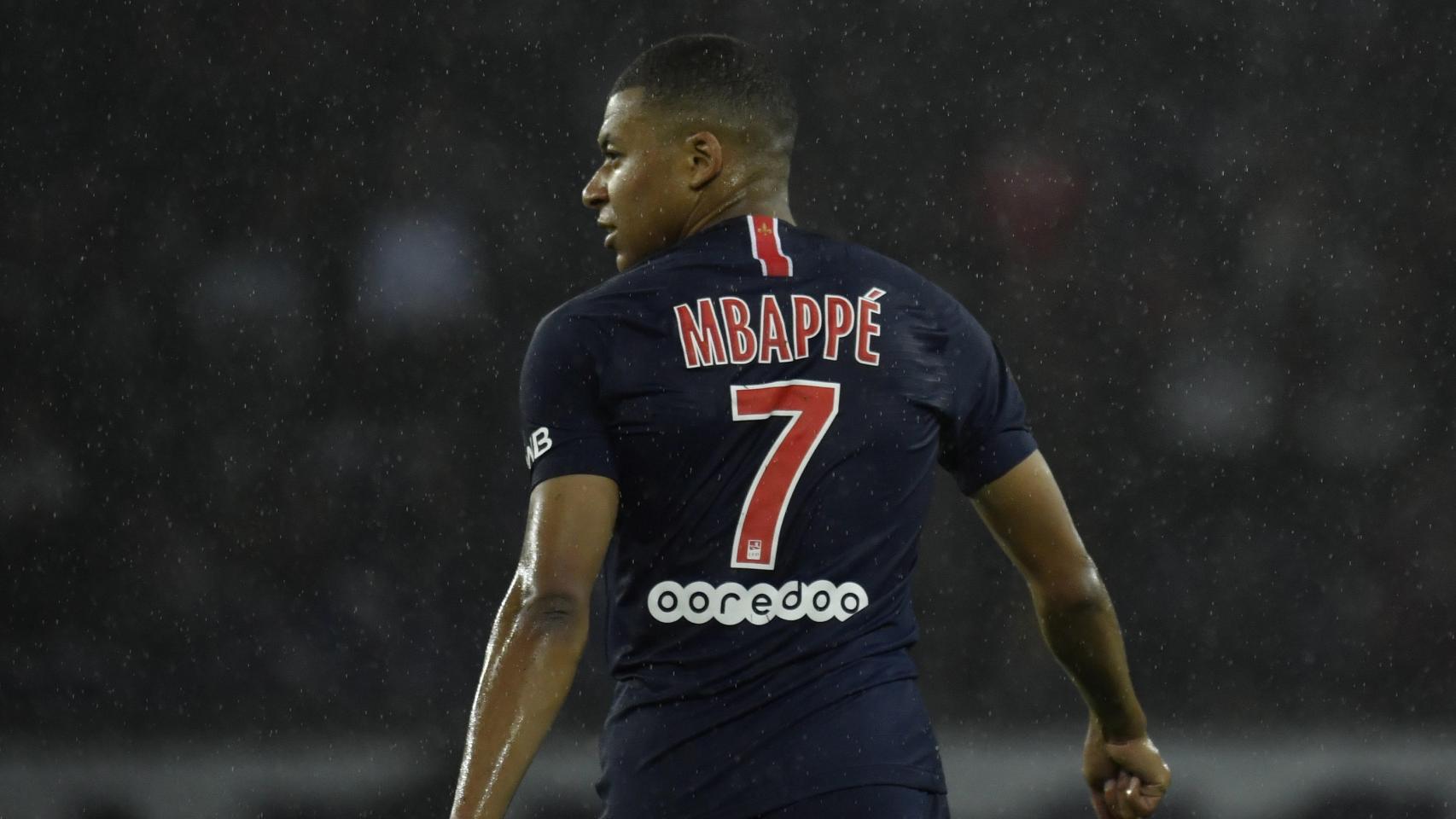 Mbappé durante un partido del PSG