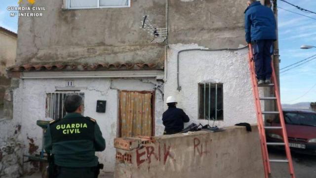 Una de las viviendas inspeccionadas por la Guardia Civil