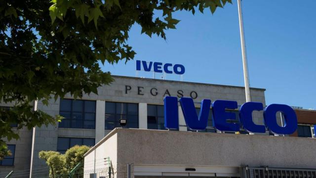 Entrada a una fábrica de Iveco.