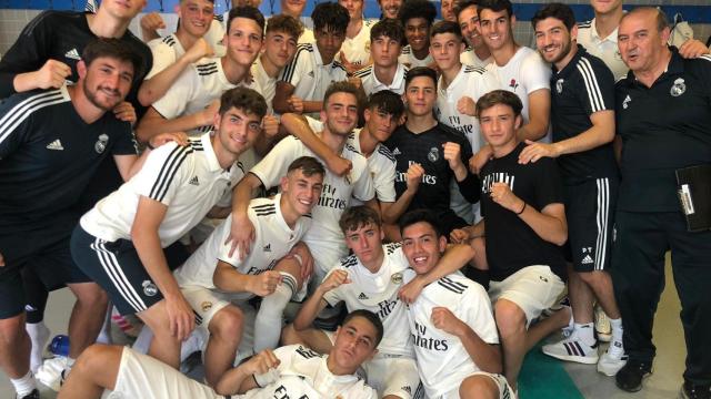 Celebración del Juvenil C del Real Madrid