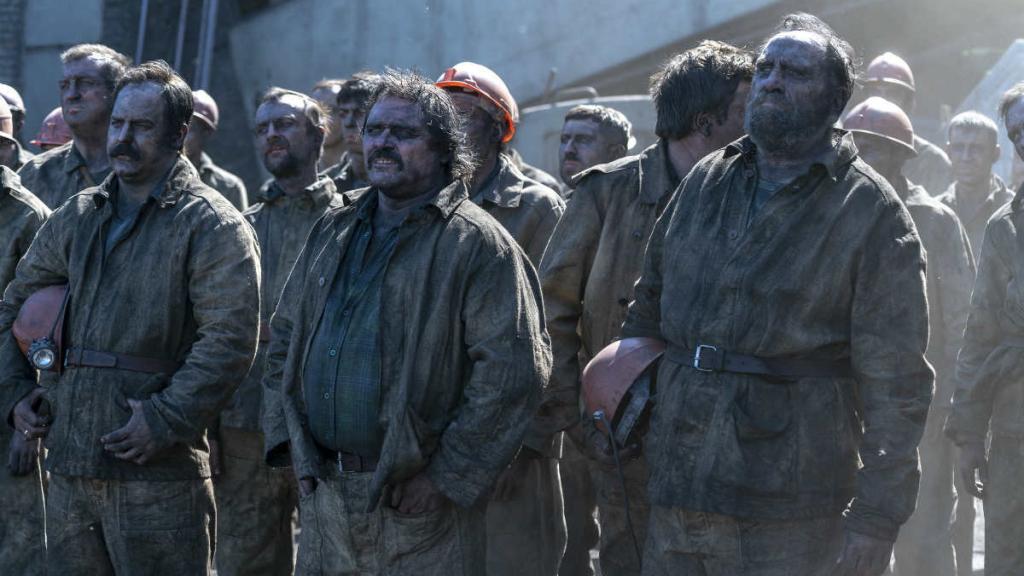 Un fotograma de la serie 'Chernobyl', gracias a la cual el equipo de diseño de Alba ganó un Emmy.